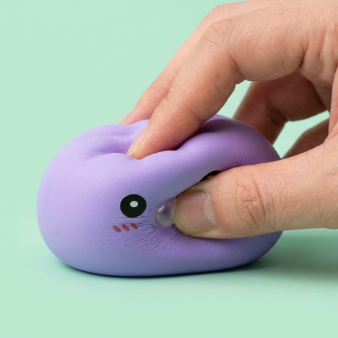 Big Dumpling Squishy Bleu Océan — effet slow-rise, la mousse regonfle
