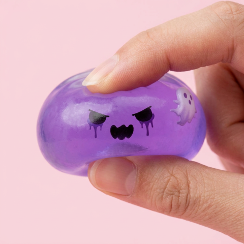 Squishy Dumpling Fantôme Boo — effet slow-rise, la mousse regonfle