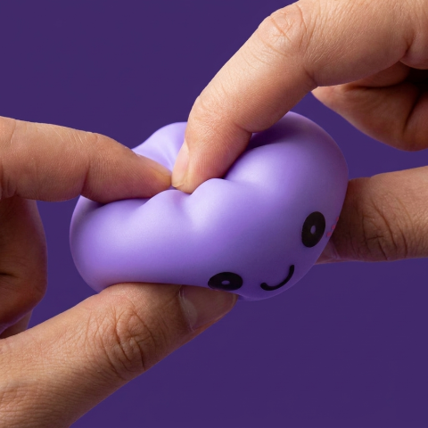 Veilleuse Dumpling Squishy Violette Douce — effet slow-rise, la mousse regonfle