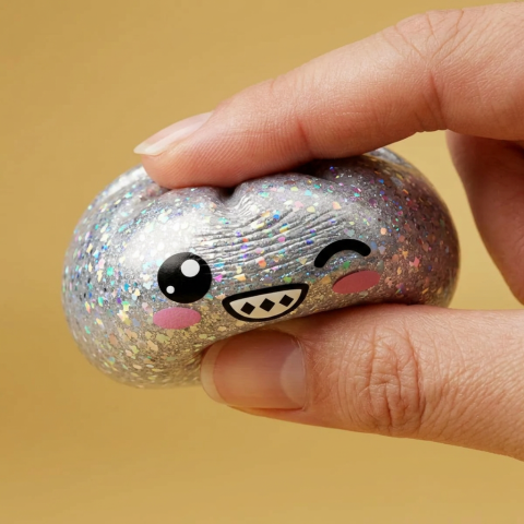 Rare Dumpling Squishy Argenté Scintillant — effet slow-rise, la mousse regonfle